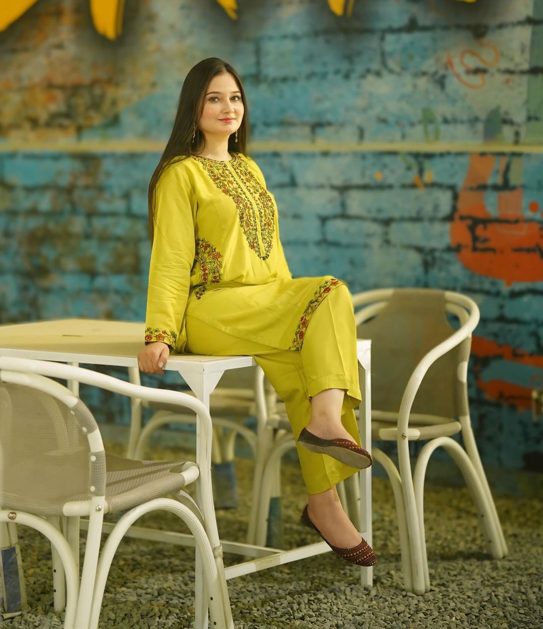 Zaryab – Embroidered Lawn 2PC