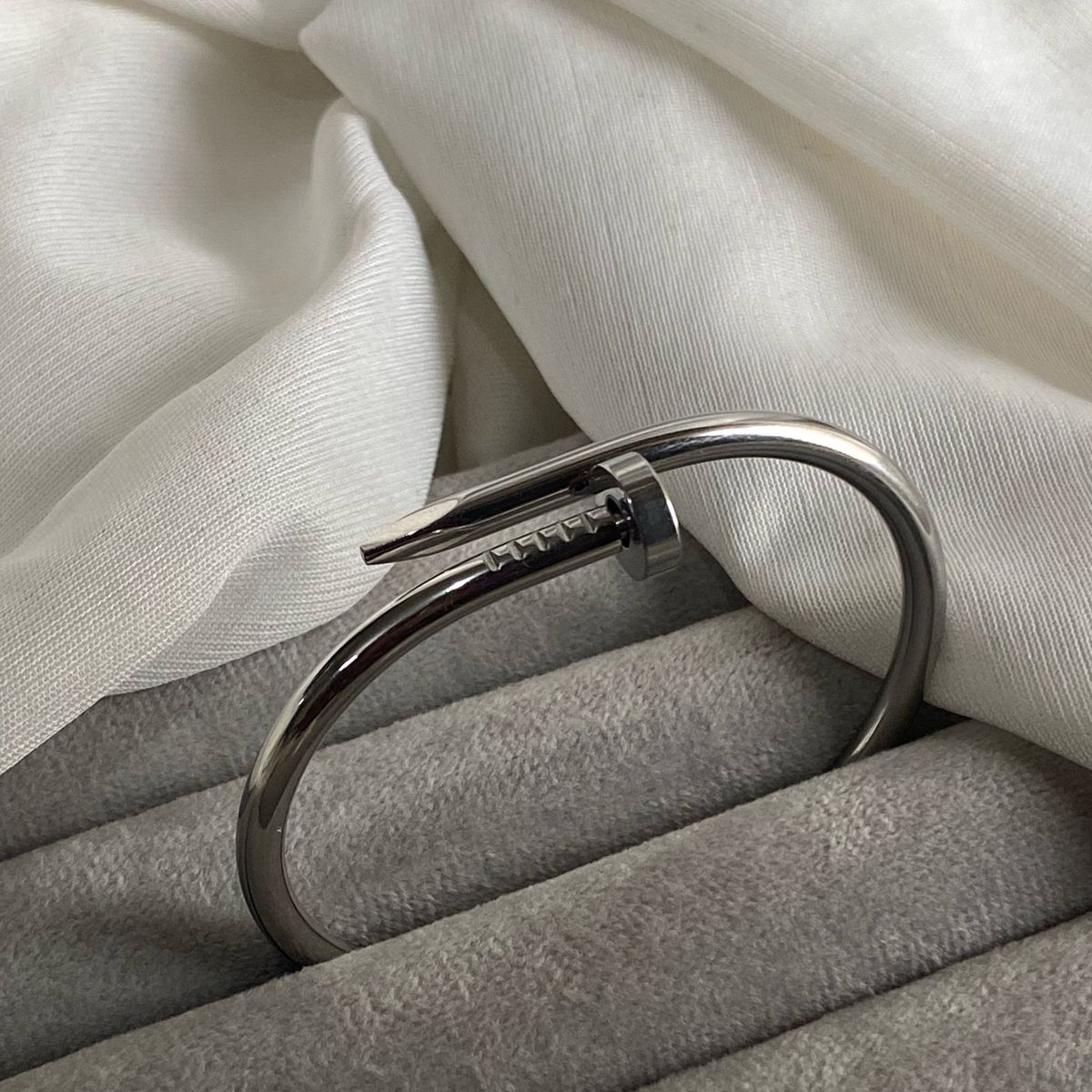 Minimalist Nail Bangle Bracelet – Gold & Silver Tone