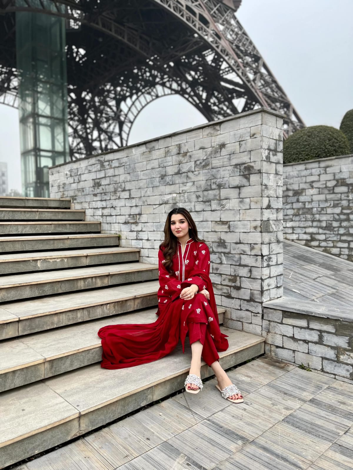 Noor Jahan - Embroidered 3pc Arabic Lawn