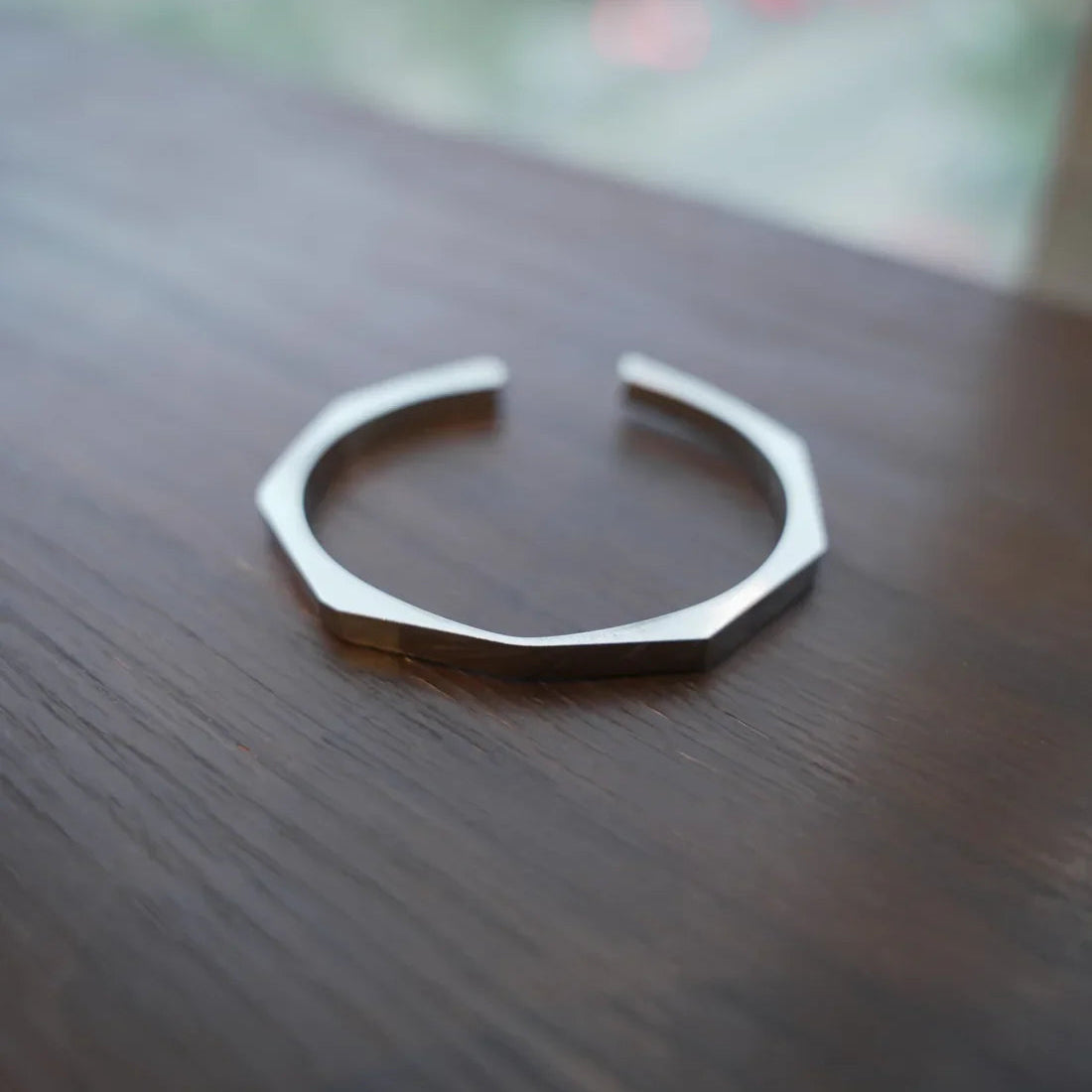 HexEdge Cuff – Minimalist Geometric Bracelet